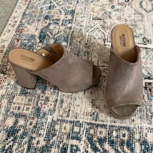 Mossimo Supply Co. heeled mule with open toe